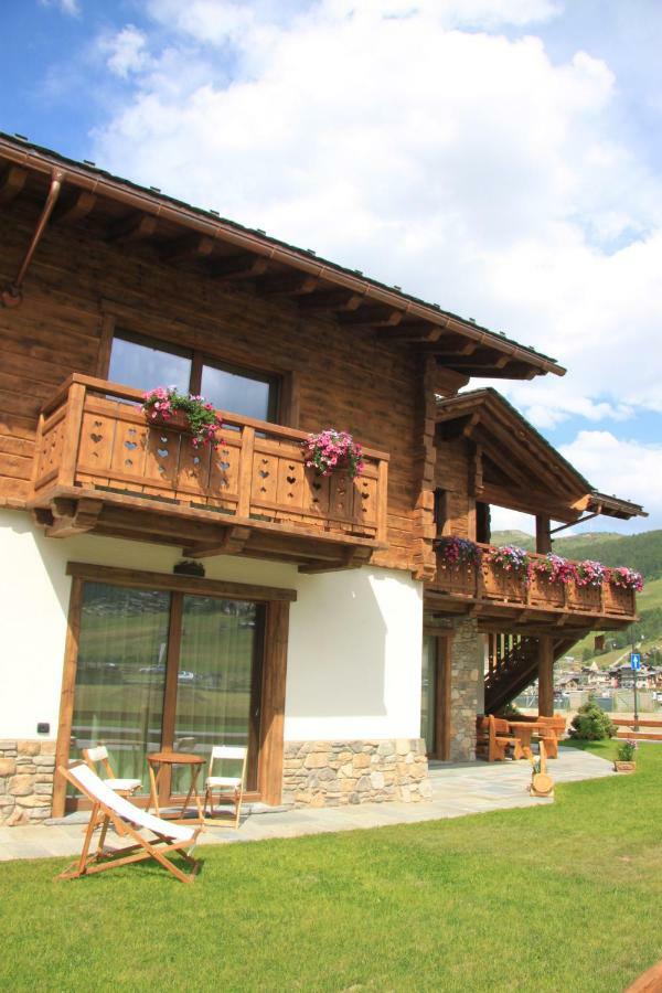 Mont Chalet Apartaments Livigno Exterior foto